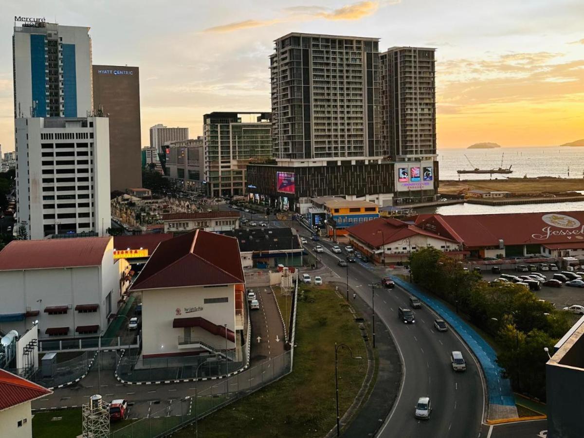 Botiza Suites At Jesselton Quay โกตาคินาบาลู ภายนอก รูปภาพ